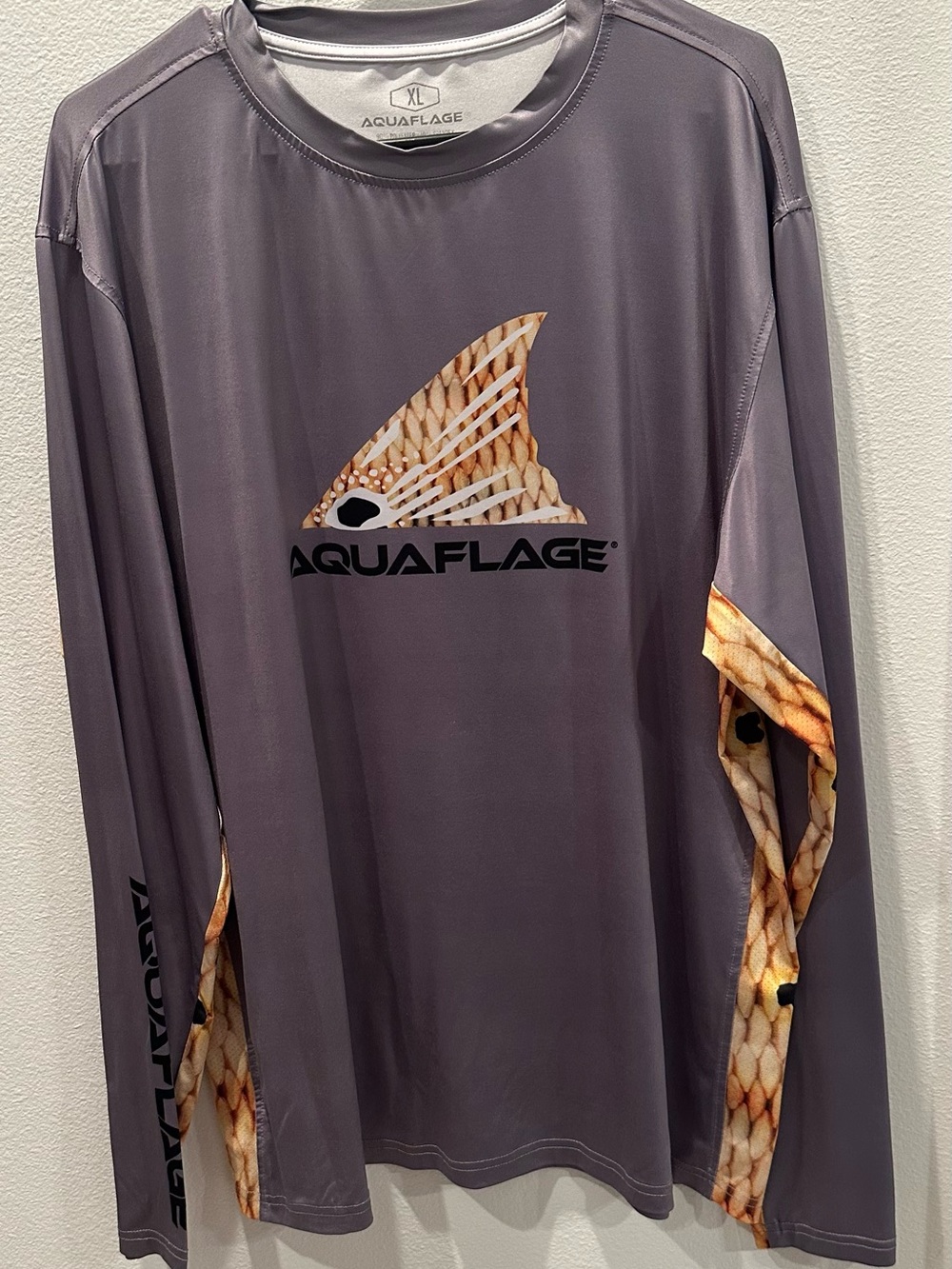 AQUAFLAGE Gray Performance Fishing Shirt with Scale Accent